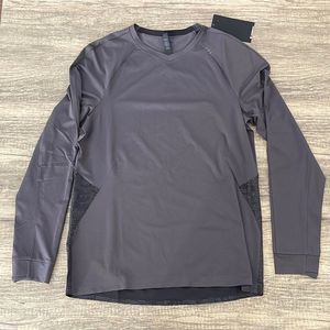 Lululemon Lost in the hustle LS